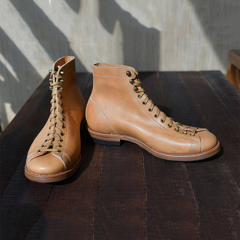 Hohe Lederstiefel