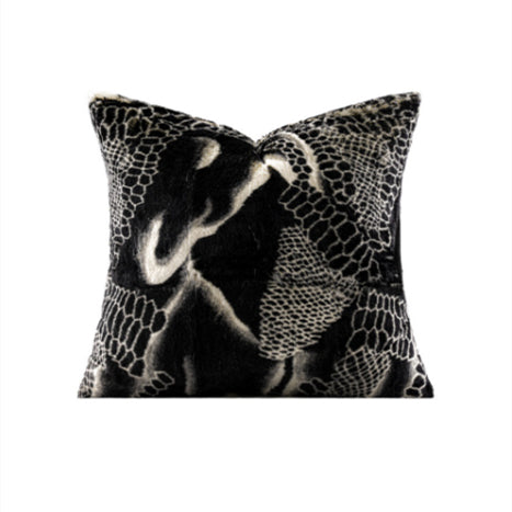 Sofa Kissenbezug mit Kaninchenfell-Imitat – Bild 2 | LuxeStyle
