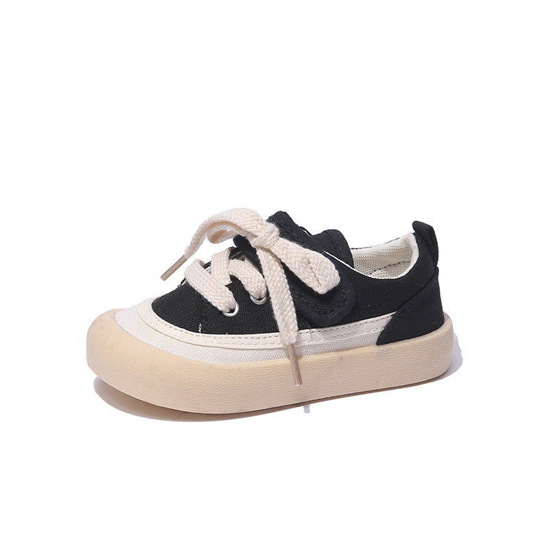 Weiche Kinderschuhe mit Klettverschluss