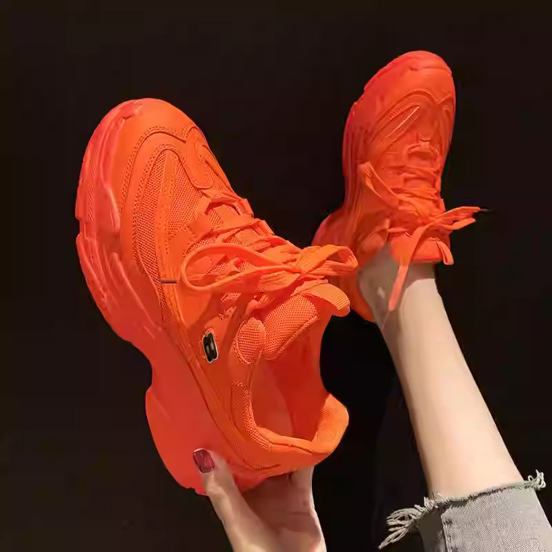 Trendige Mesh-Sneaker mit dicker Sohle