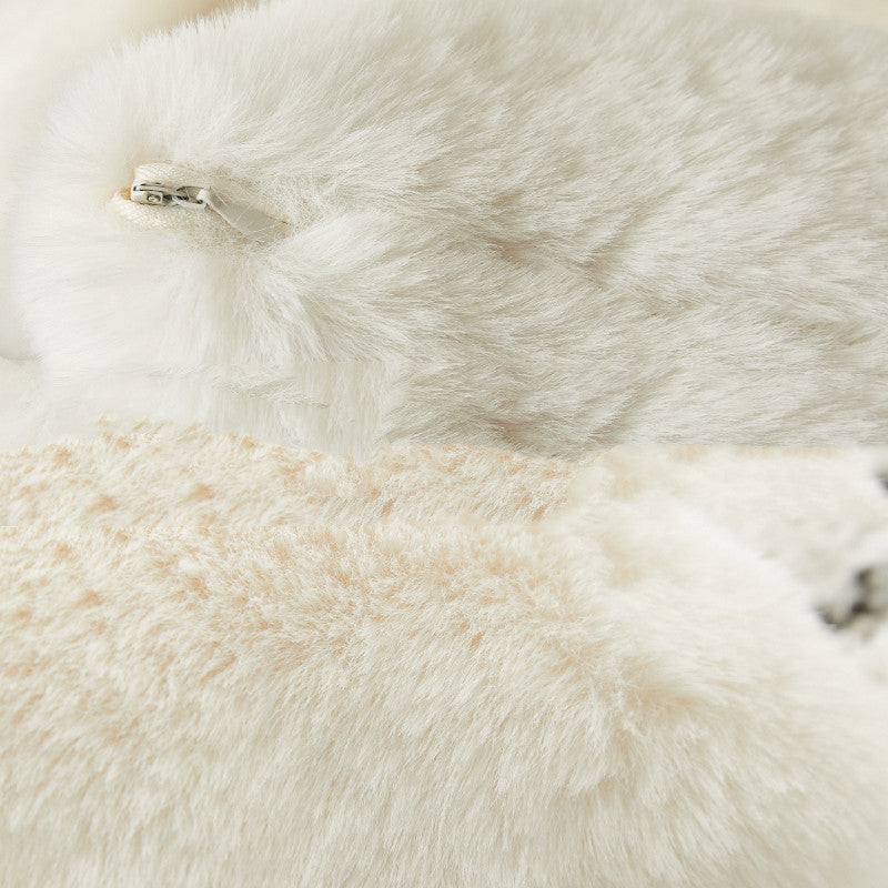 Doppelseitiges Hasenfell-Kissen für Sofa | LuxeStyle
