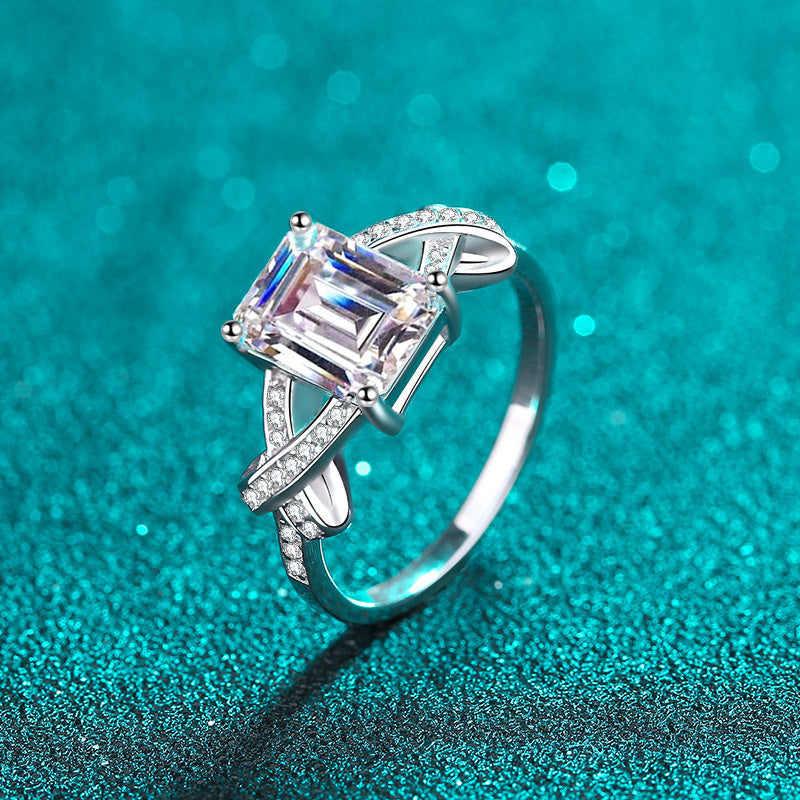 Damenring mit rechteckigem Moissanit | LuxeStyle