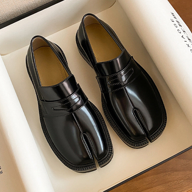 Schwarze Leder-Schuhe mit Kurzabsatz