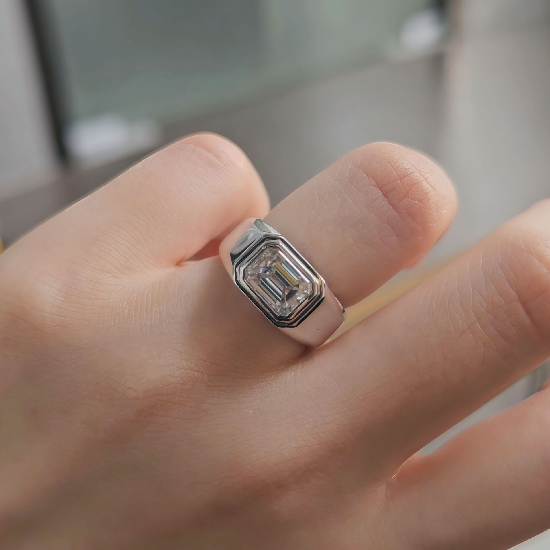Moissanite Ring mit 2 Karat Smaragd und 925er Silber