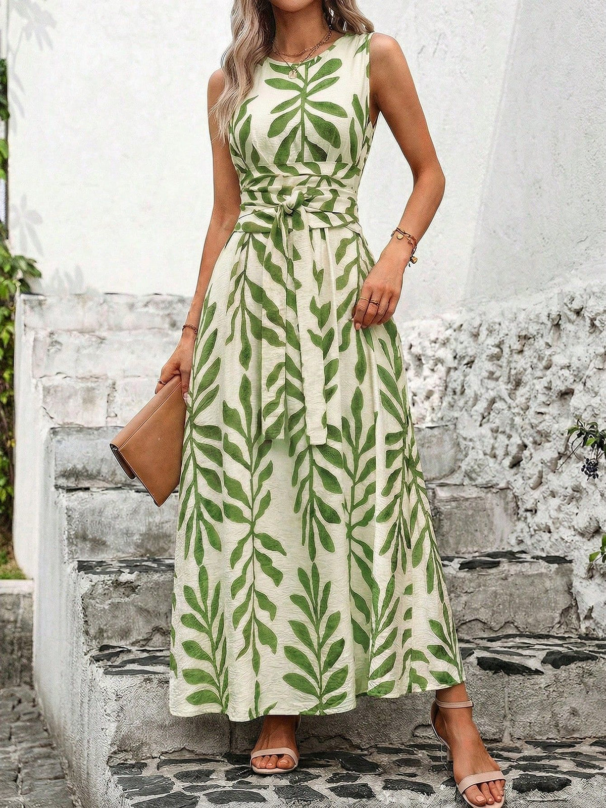 Elegantes Damenkleid mit Gürtel – Bild 20 | LuxeStyle
