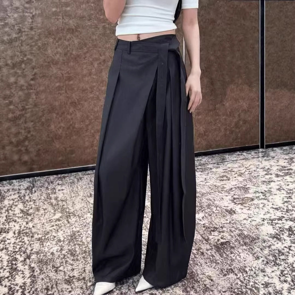 Weite Freizeithose mit hohem Bund