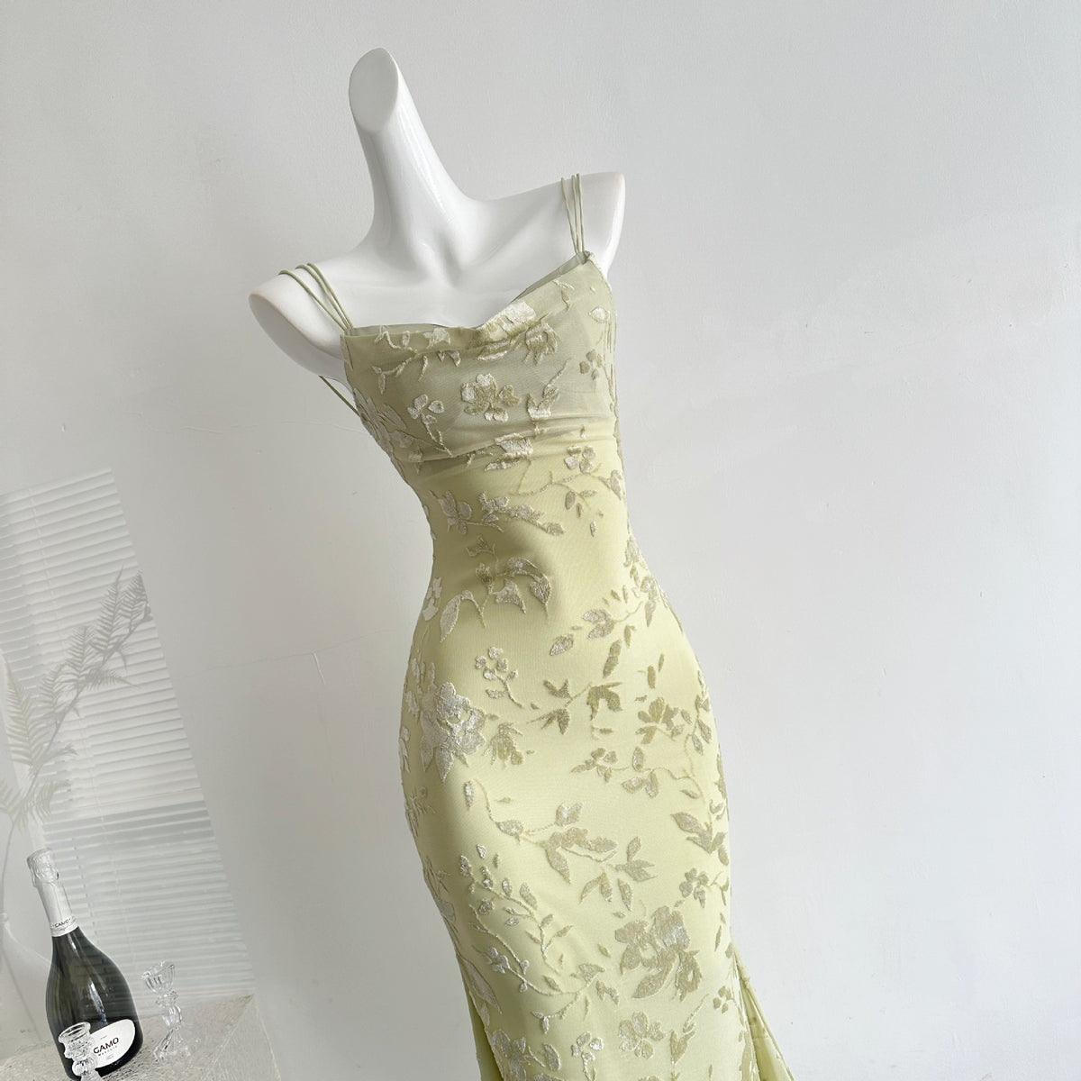Trägerloses Tüllkleid im französischen Stil – Bild 4 | LuxeStyle