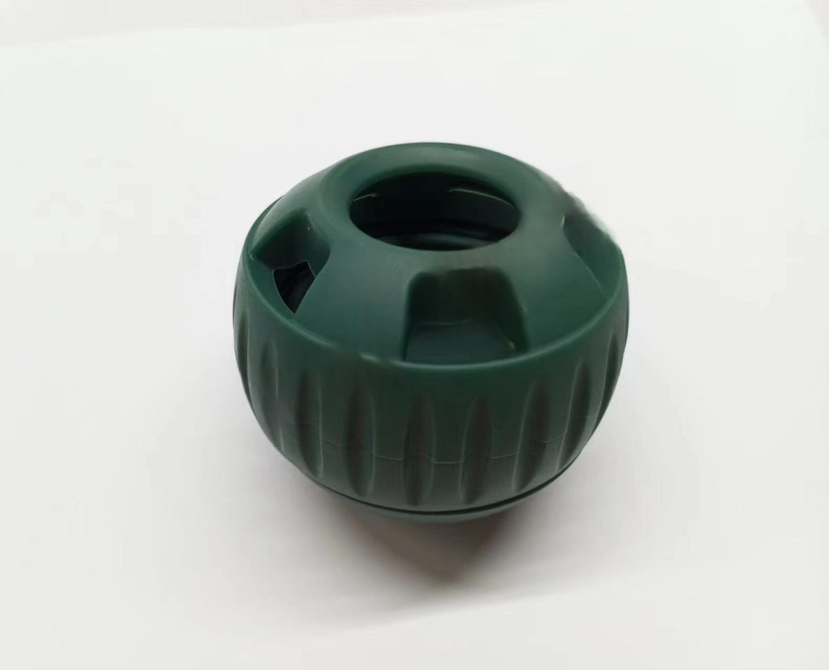 Kühlender Spielball für Hunde – langsames Füttern – Bild 2 | LuxeStyle