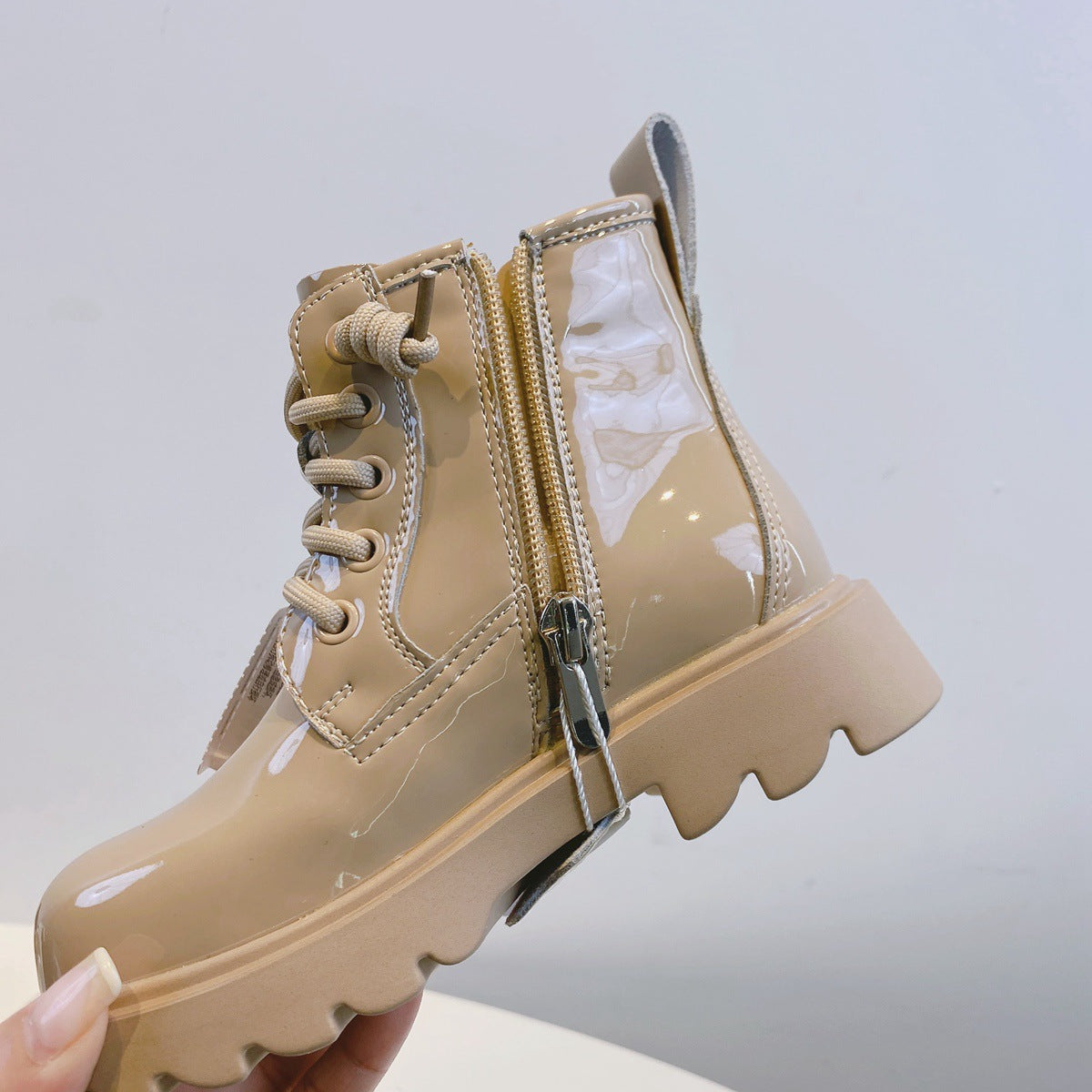 Glänzende Lederstiefel für Mädchen | LuxeStyle
