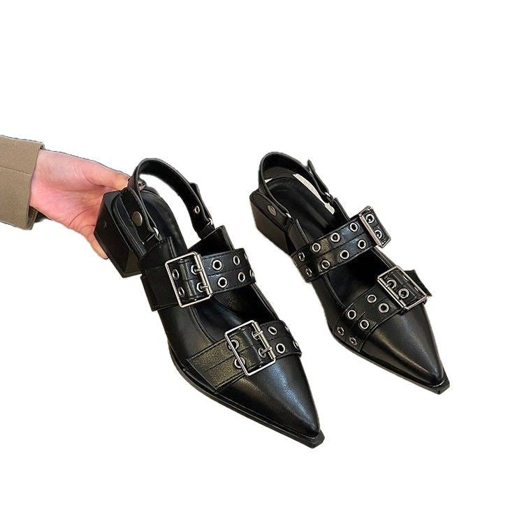 Mary Jane Pumps mit spitzer Kappe