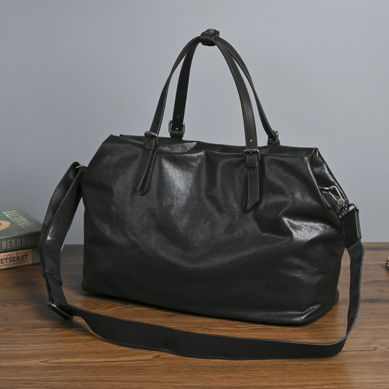 Retro Handtasche aus glänzendem Lackleder