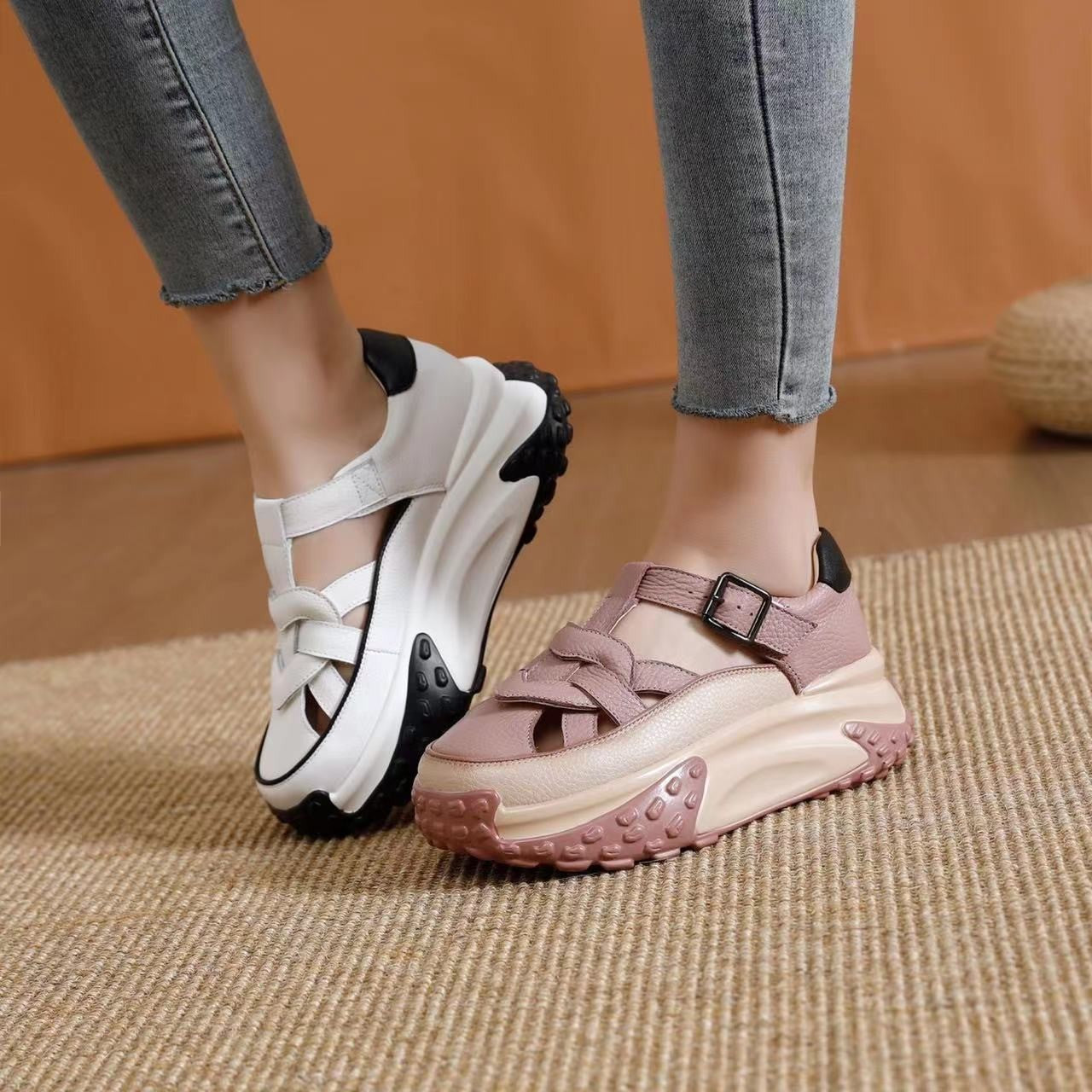 Hohlkehlsandalen mit PU-Lining
