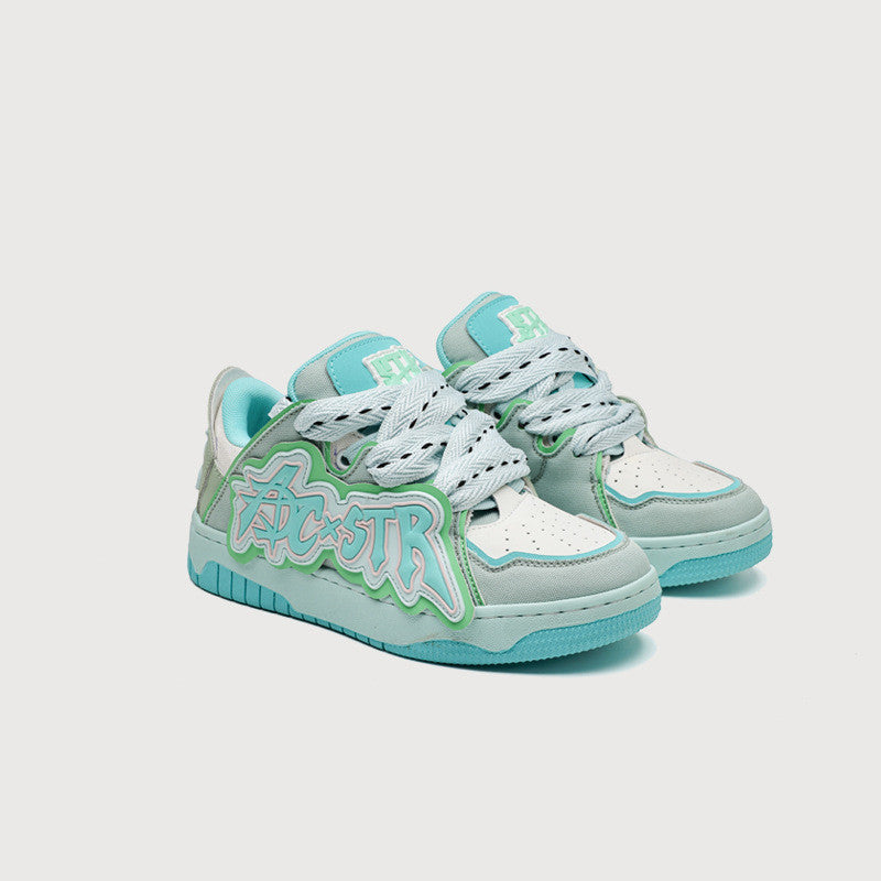 Einfache, vielseitige Schuhe mit dicker Sohle