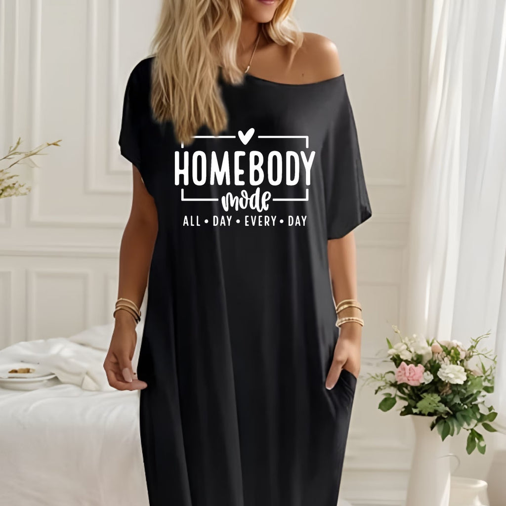 Gemustertes langes Kleid mit V-Ausschnitt