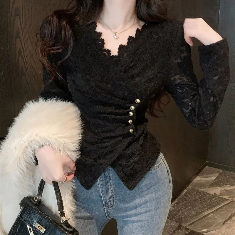 Damenbluse im Chanel-Stil