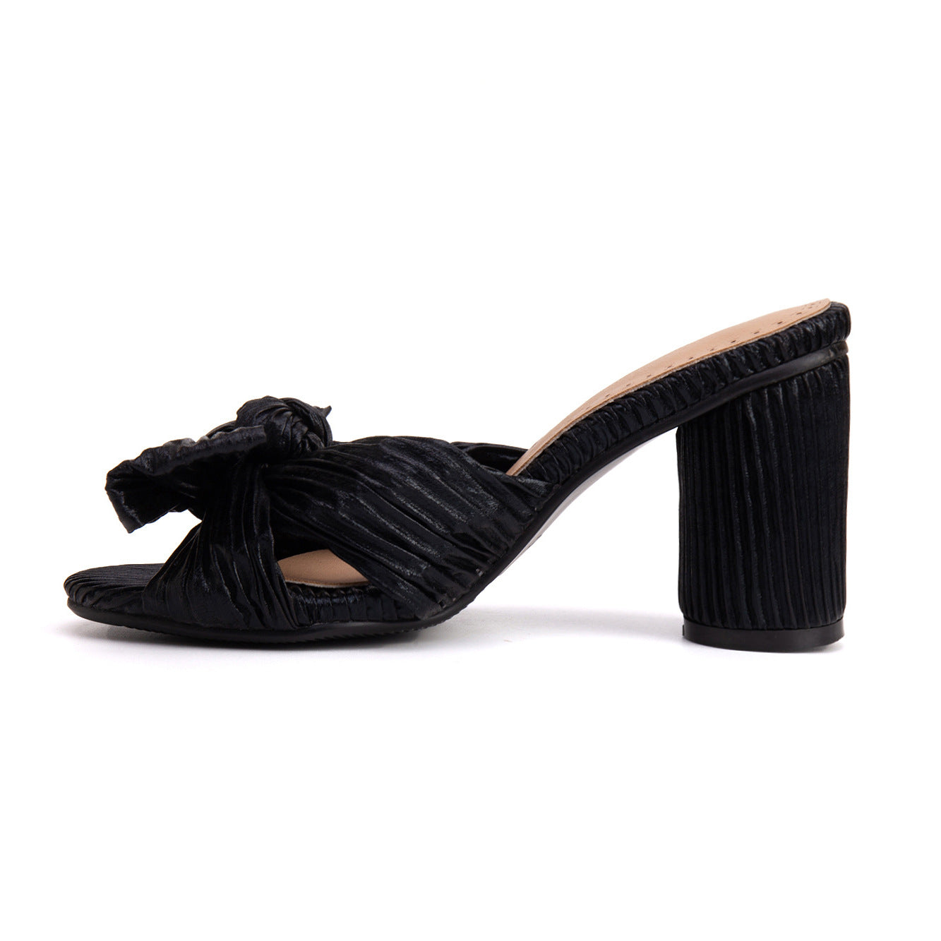 Satin Pantoletten mit Peep-Toe und Blockabsatz