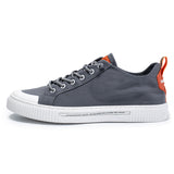 Farbe: Grau