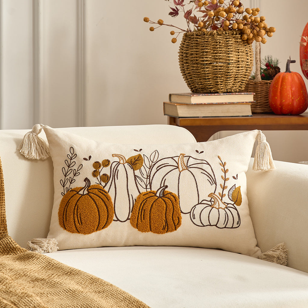 Herbstkissenbezüge mit Kürbismuster