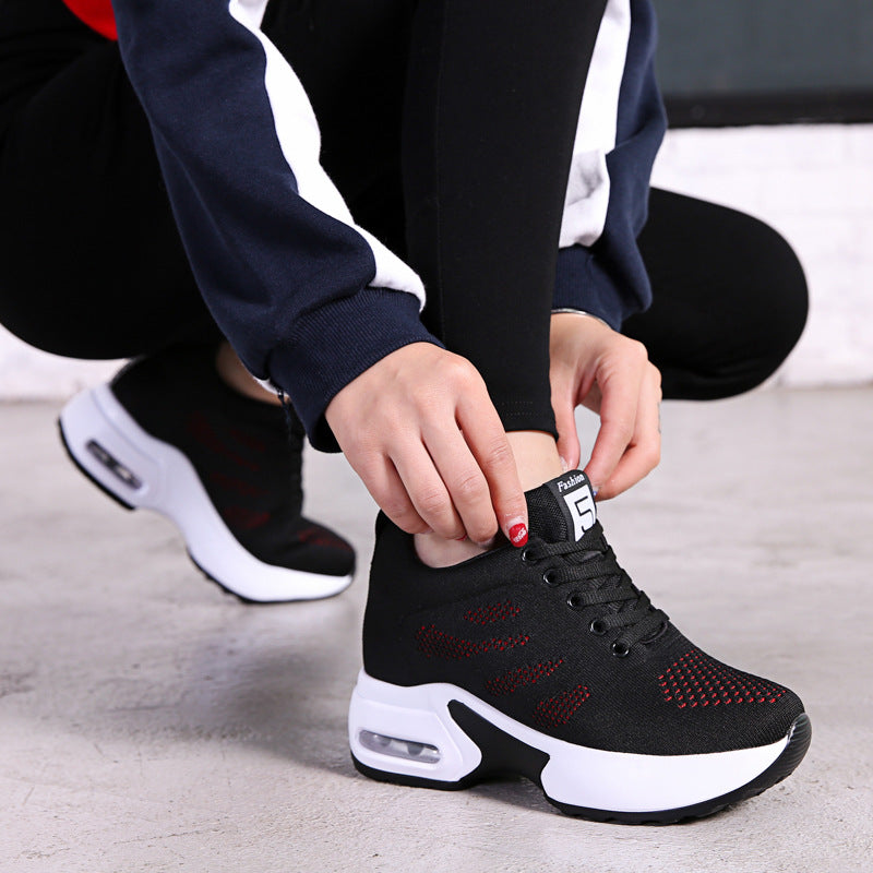 Atmungsaktive Sportschuhe mit erhöhter Sohle – Bild 5 | LuxeStyle