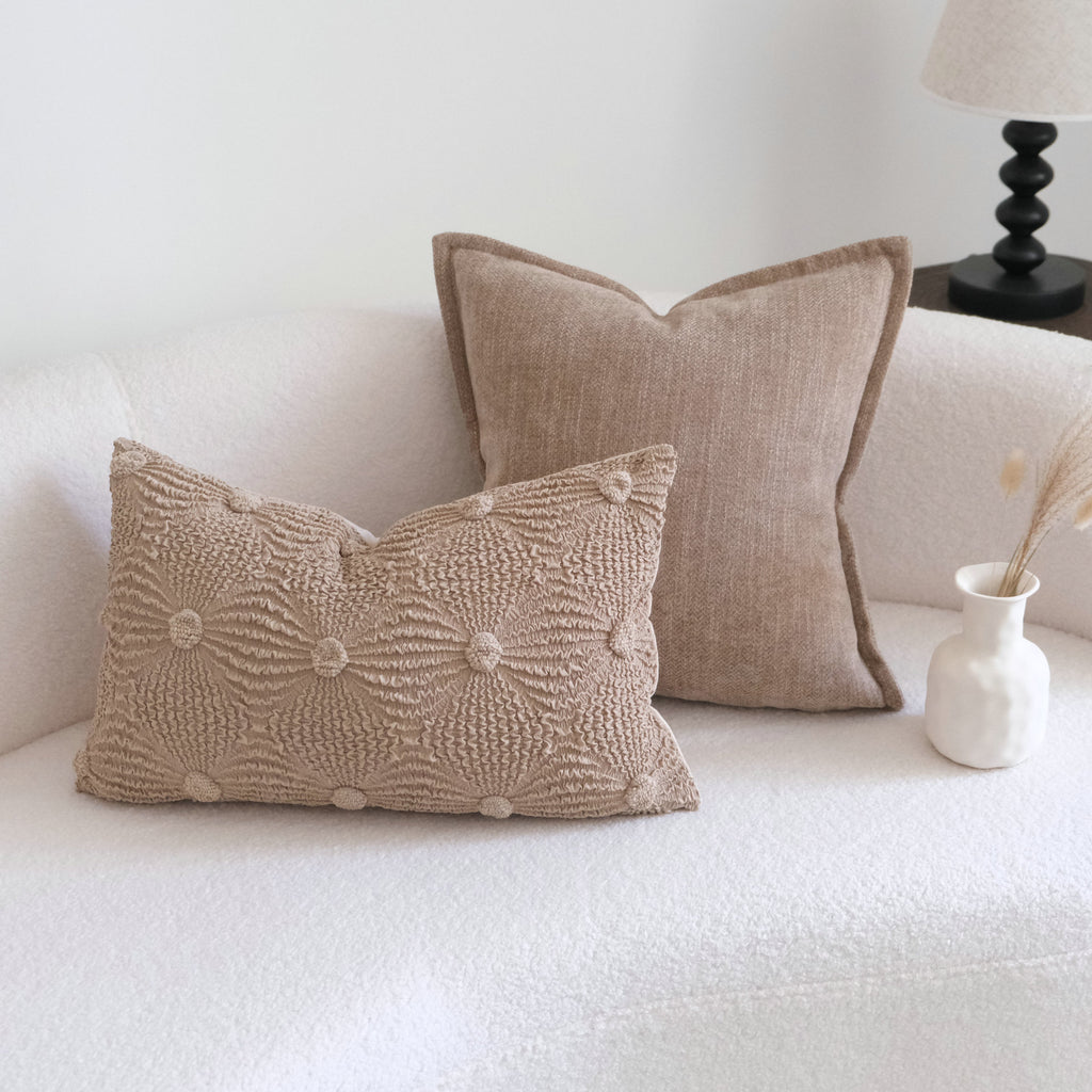 Minimalistischer Kissenbezug mit 3D-Punkten – Bild 10 | LuxeStyle
