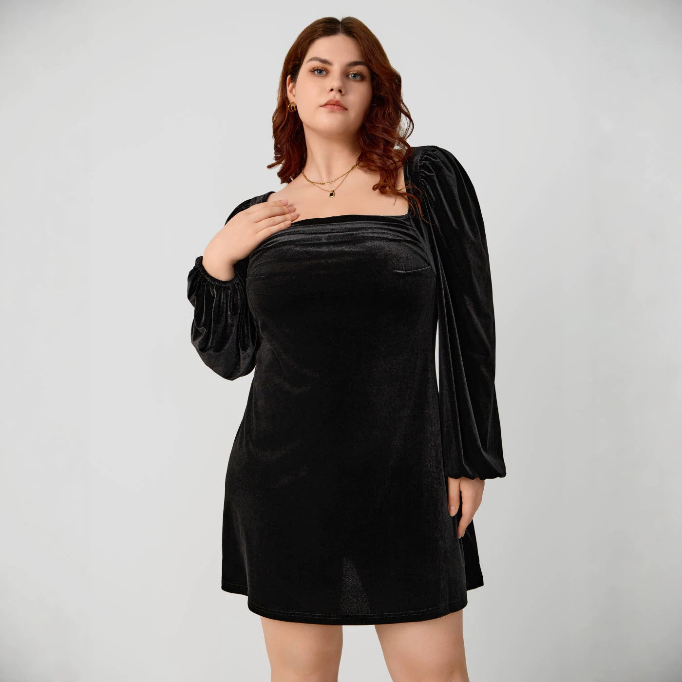 Damen Velourskleid mit Trägern und Puffärmeln