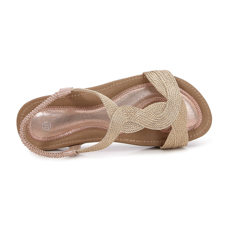 Modische Sandalen für den Sommer