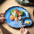 Japanisches Keramik-Geschirr im minimalistischen Stil