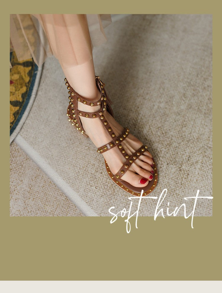 Römer Sandalen mit Nieten – Bild 9 | LuxeStyle