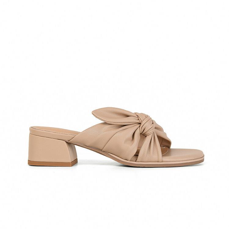 Flache Sandale mit Farbkästen – Casual