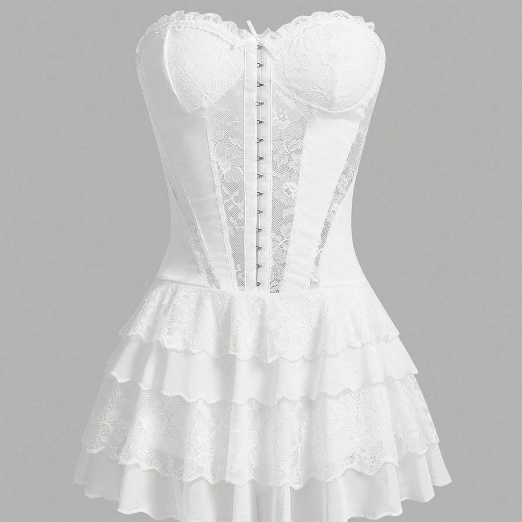Figurbetontes Trägerloses Spitzenkleid