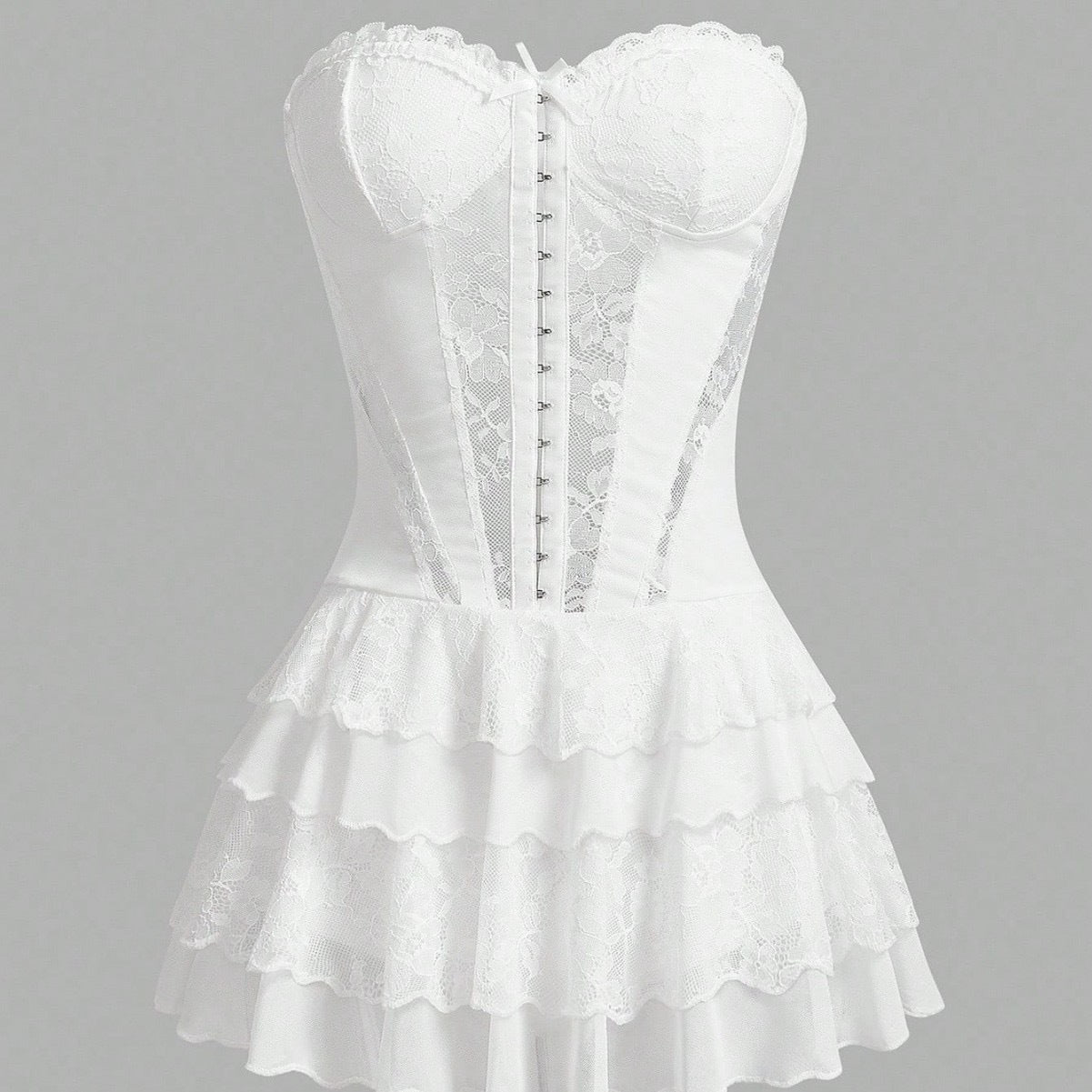 Figurbetontes Trägerloses Spitzenkleid