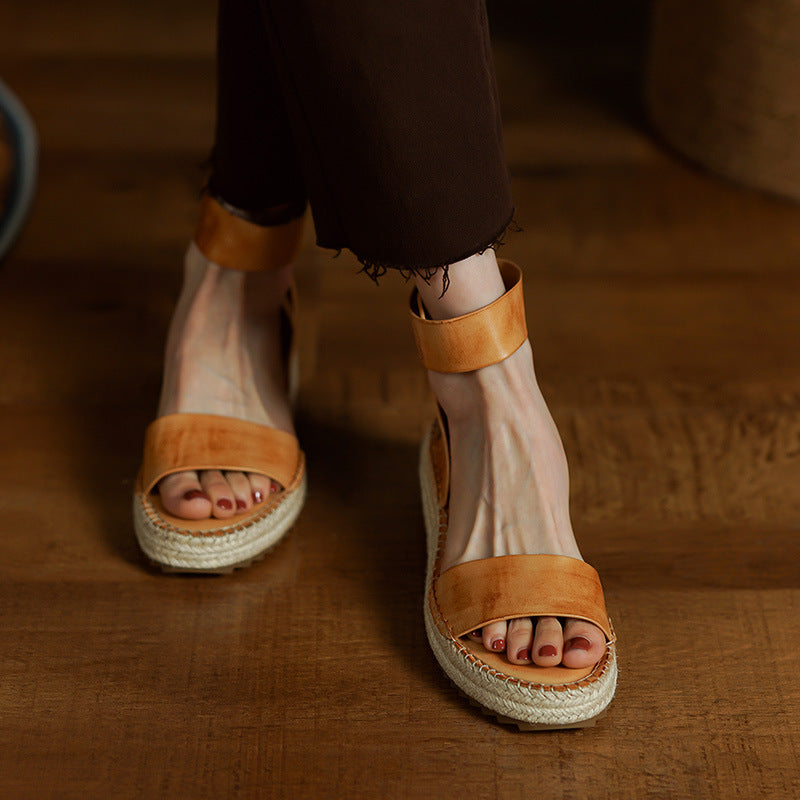 Geflochtene Vintage-Sandalen mit Keilabsatz – Bild 1 | LuxeStyle