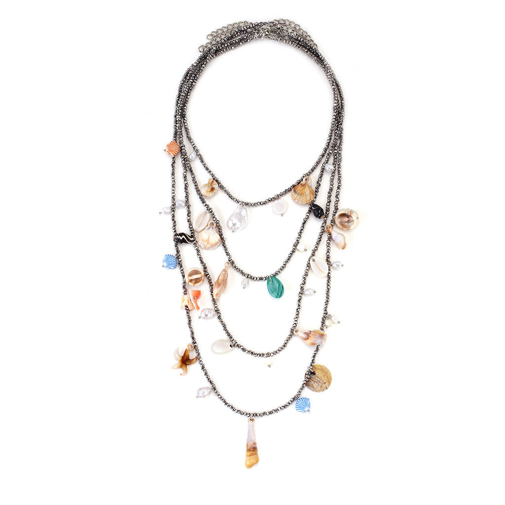 Schmuck-Halskette mit Muscheln