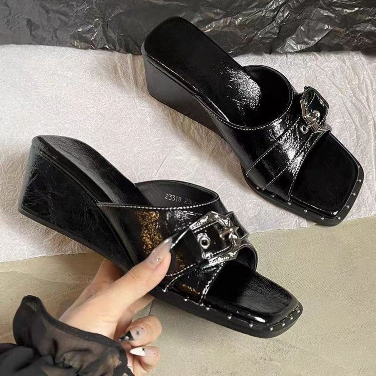 Retro Slipper