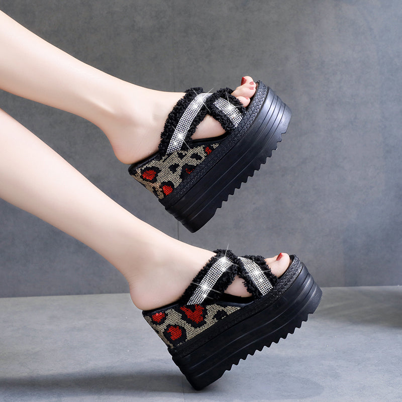 Keilsandalen mit Strass und Plateau | LuxeStyle