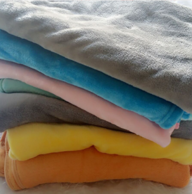 Elefanten-Kuschelkissen mit Decke