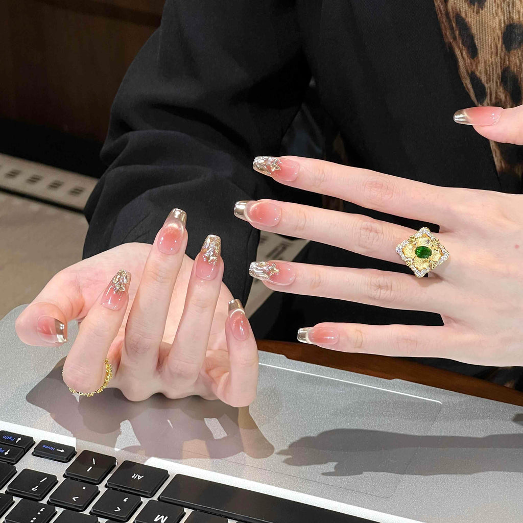 Handgemachte French Nails – Weiss