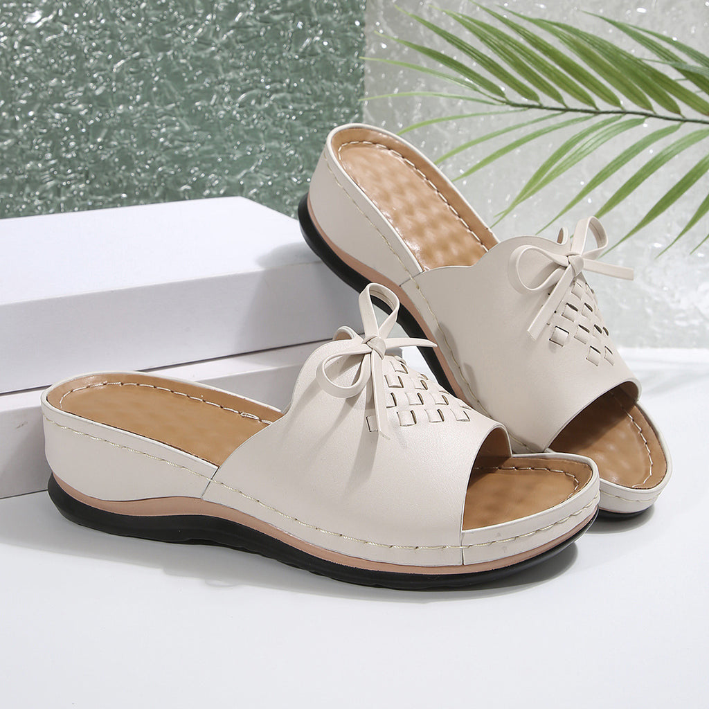 Retro-Sandalen mit runder Spitze und Stickerei – Bild 4 | LuxeStyle