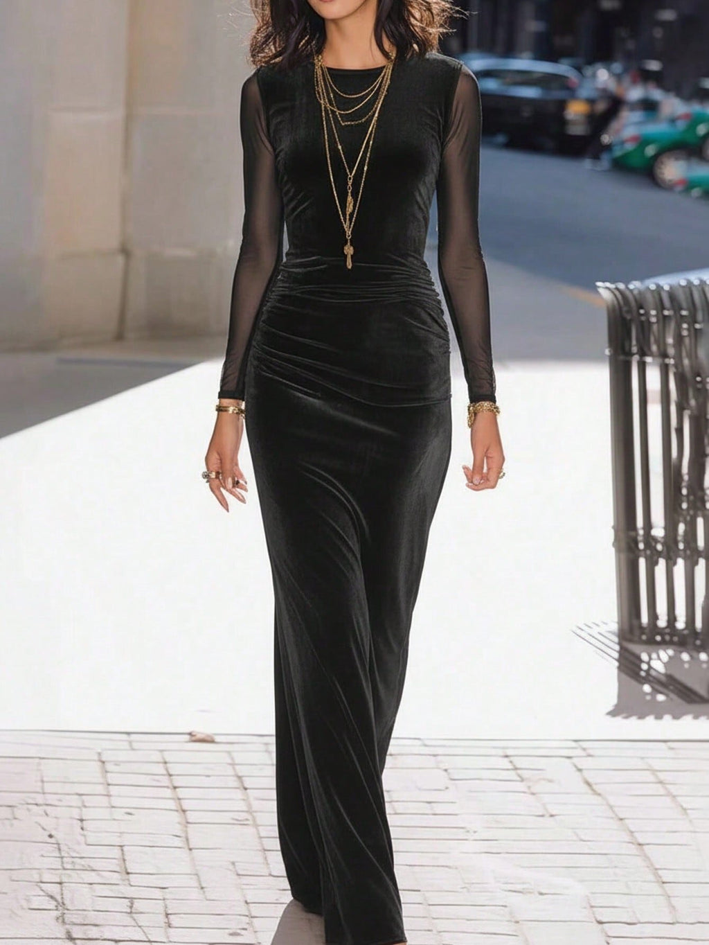 Schwarzes Samt- & Mesh-Kleid mit langen Ärmeln – Bild 2 | LuxeStyle