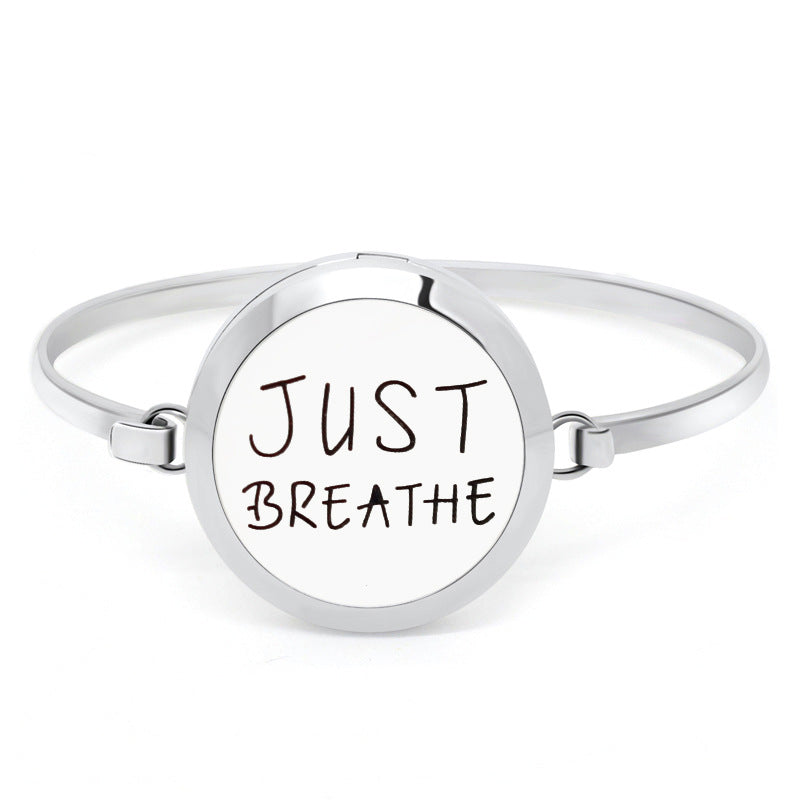 Armband Just Breathe aus Edelstahl mit Gravur