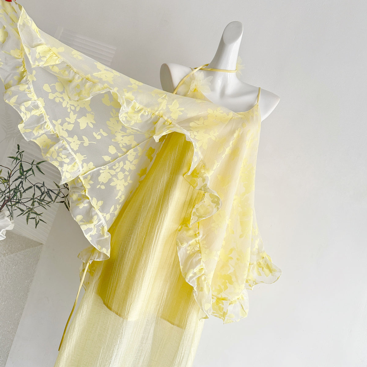 Gerüschtes A-Linien Maxikleid mit Spaghettiträgern – Bild 5 | LuxeStyle