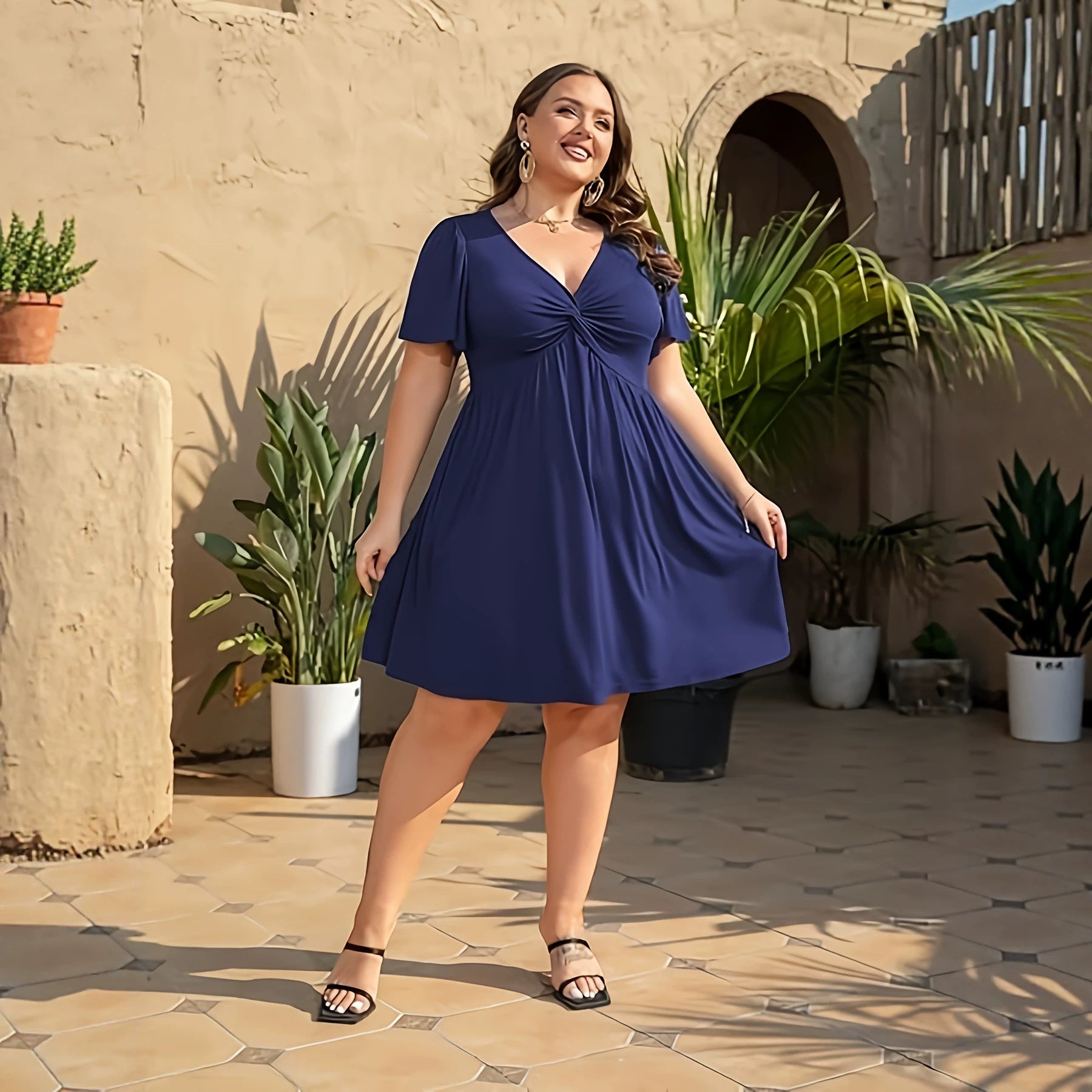 Resort-Kleid mit V-Ausschnitt
