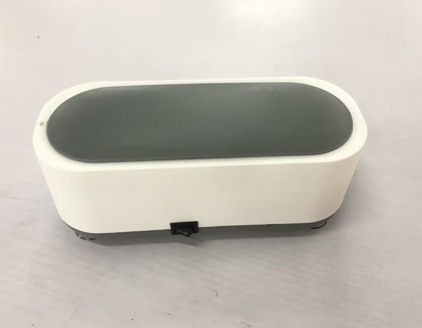 Ultrasonisches Reinigungsgerät