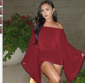 Off-Shoulder Bodycon Minikleid mit Fledermausärmeln