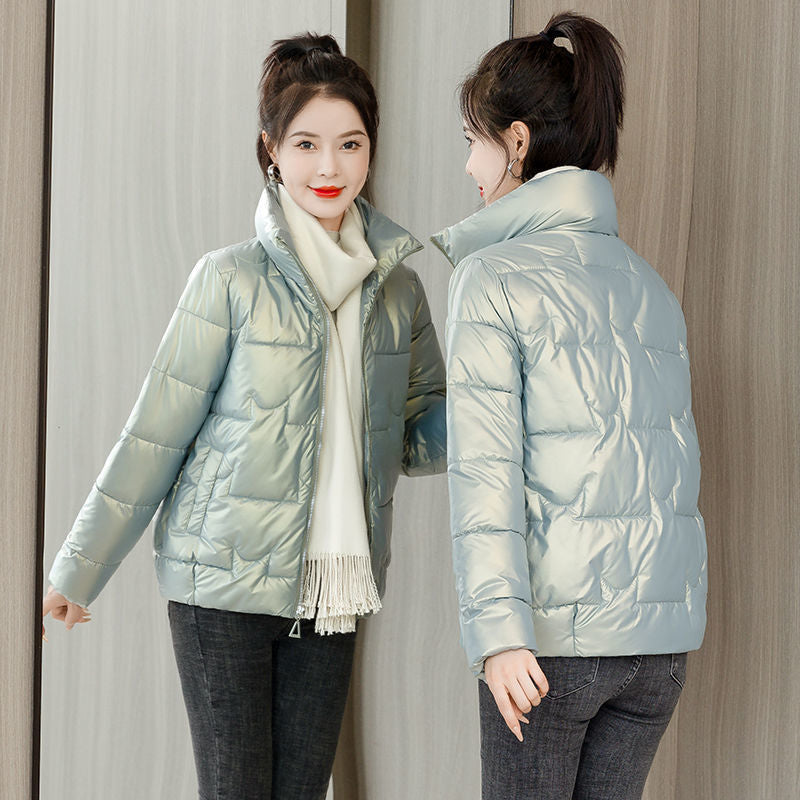 Kurze Stehkragen-Pufferjacke für Damen