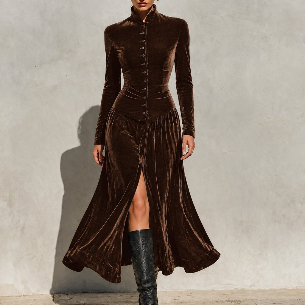 Samtkleid mit Stehkragen und hohem Schlitz – Bild 4 | LuxeStyle