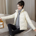 Kurze Stehkragen-Pufferjacke für Damen