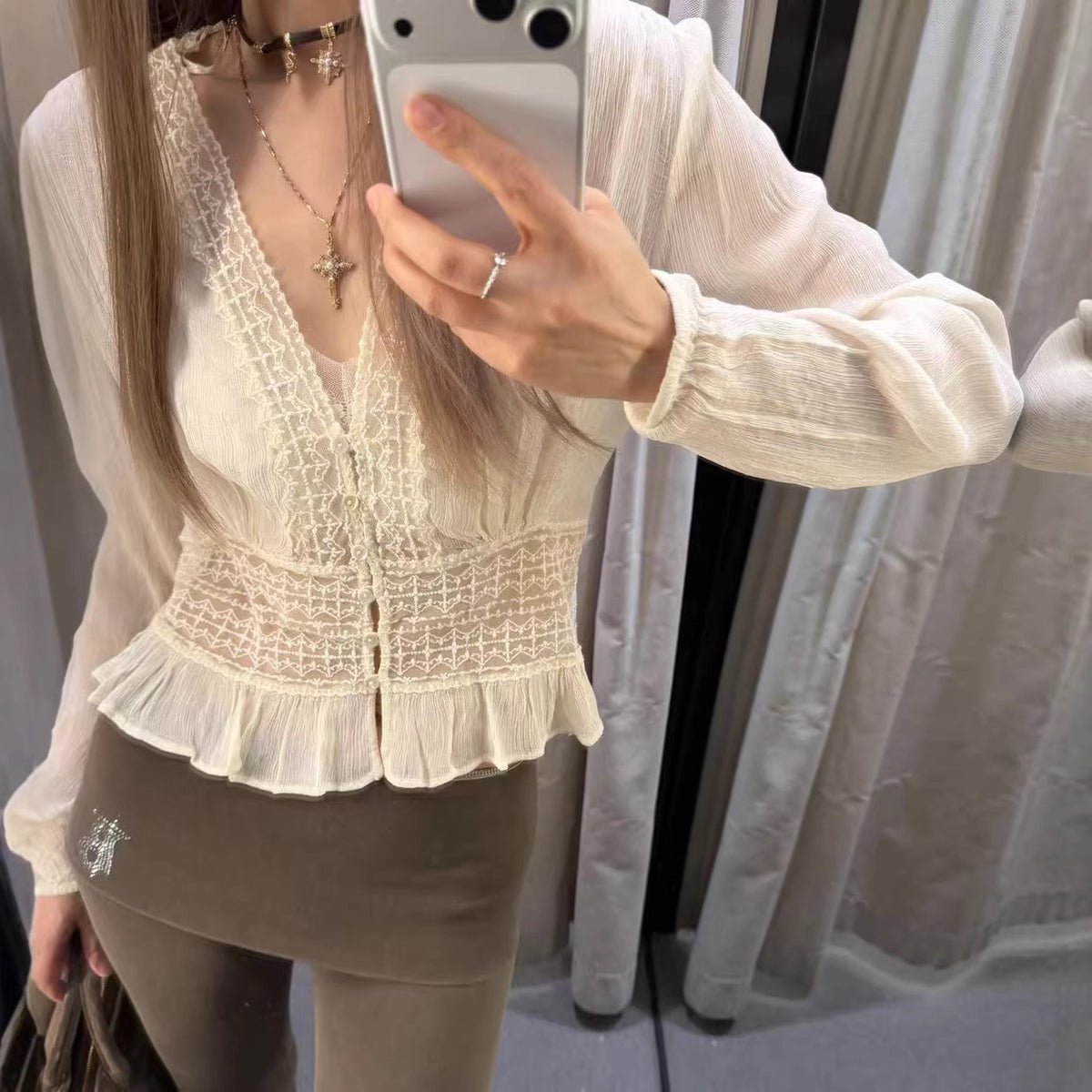 Elegantes Spitzen-Tulle-Shirt in Aprikose – Bild 3 | LuxeStyle