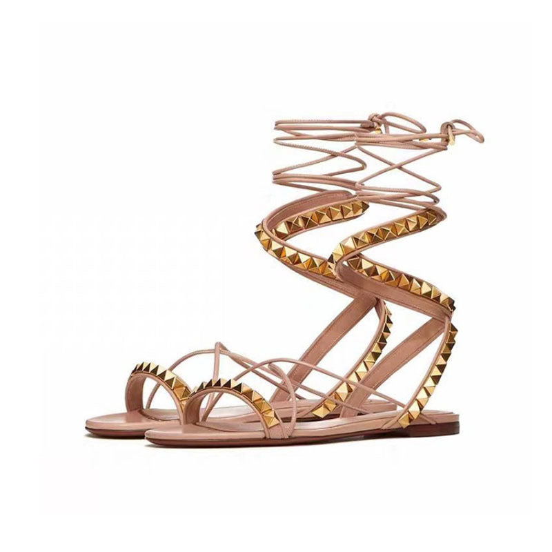 Römer Sandalen mit Nieten und Kreuzriemen | LuxeStyle
