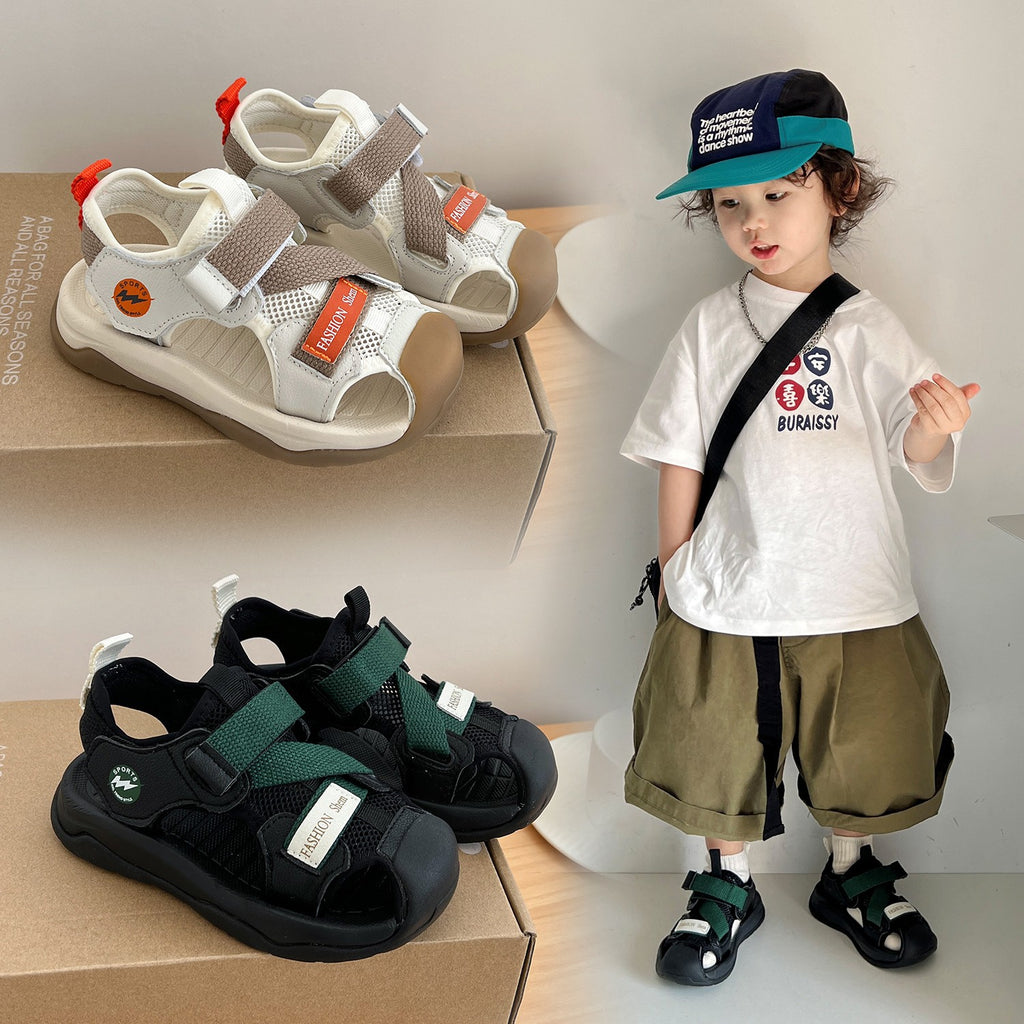 Kinder Sportsandalen mit Buchstabenmuster